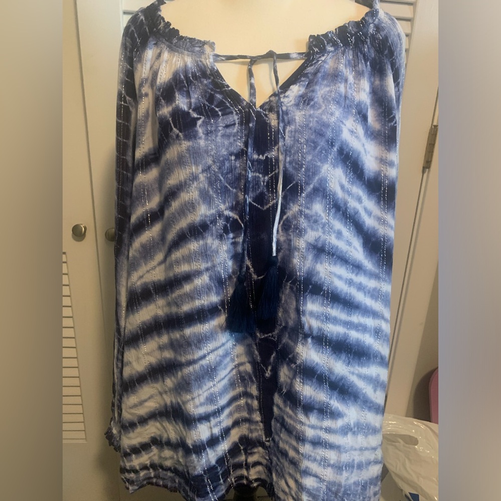 Beautiful New Directions plus size 3X top new with tags. Bohemian tie dyed blue